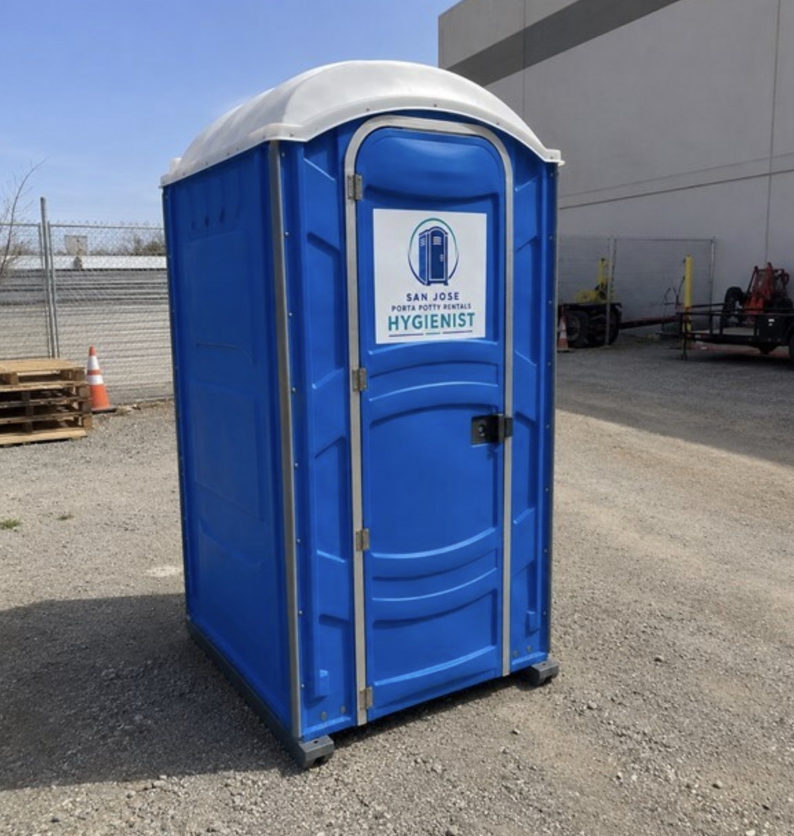 Standard porta potty rental in San Jose